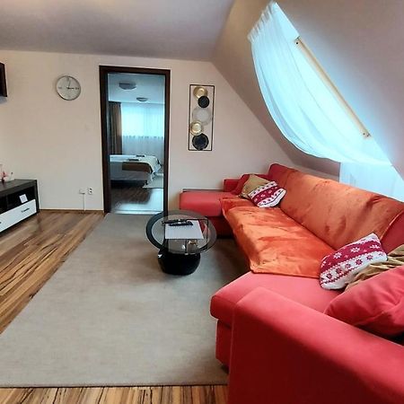 Apartmán Tajov pre 5 osôb, privatne parkovanie a terasa Exterior foto