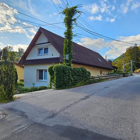 Apartmán Tajov pre 5 osôb, privatne parkovanie a terasa Exterior foto