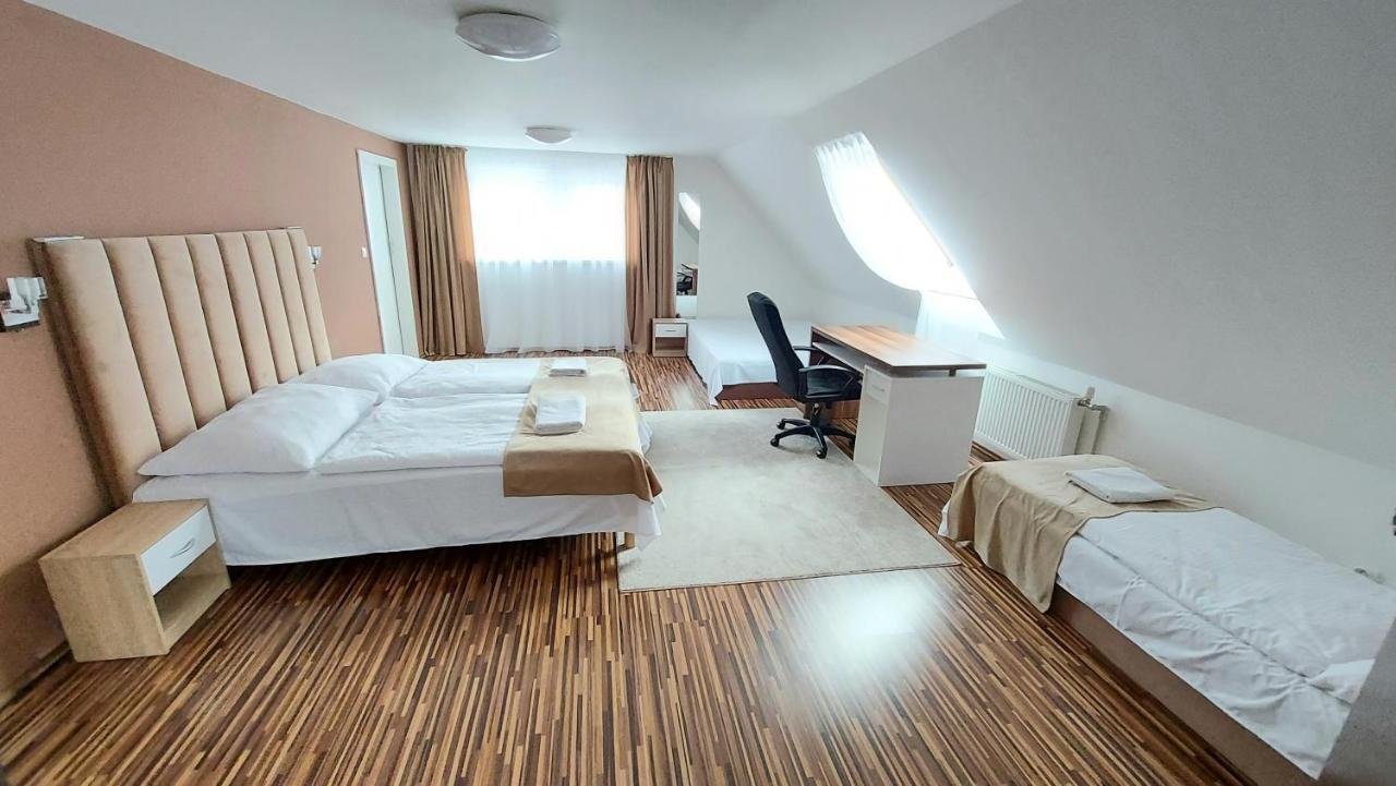 Apartmán Tajov pre 5 osôb, privatne parkovanie a terasa Exterior foto